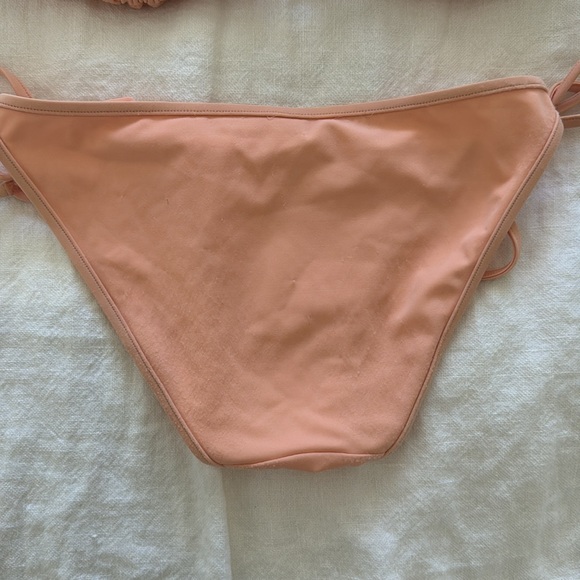 Victoria’s secret peach ruffle bikini set - Picture 3 of 4